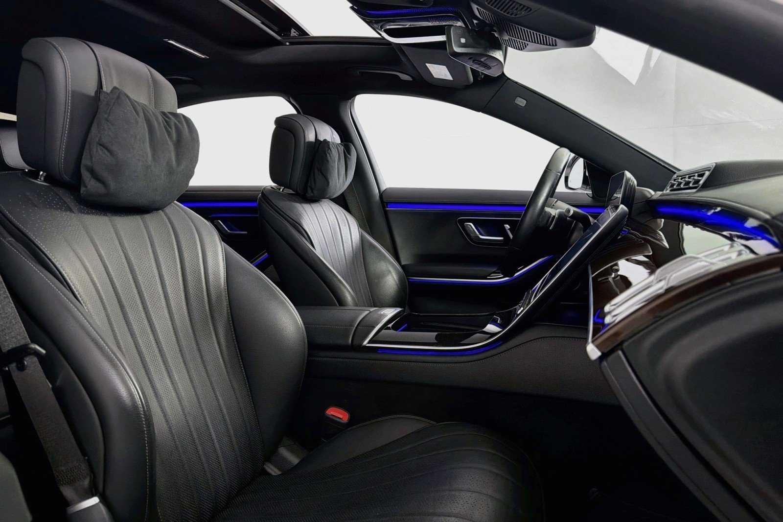 Certified Used 2023 MANUFAKTUR Diamond White Mercedes-Benz S 500 image 8