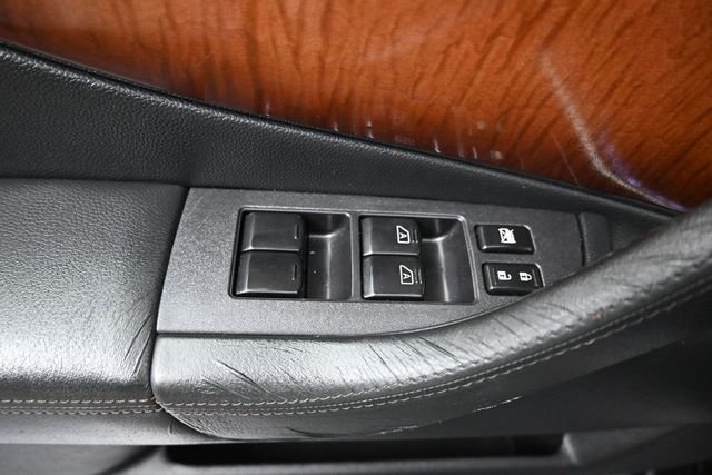 Used 2016 Black INFINITI Base image 21