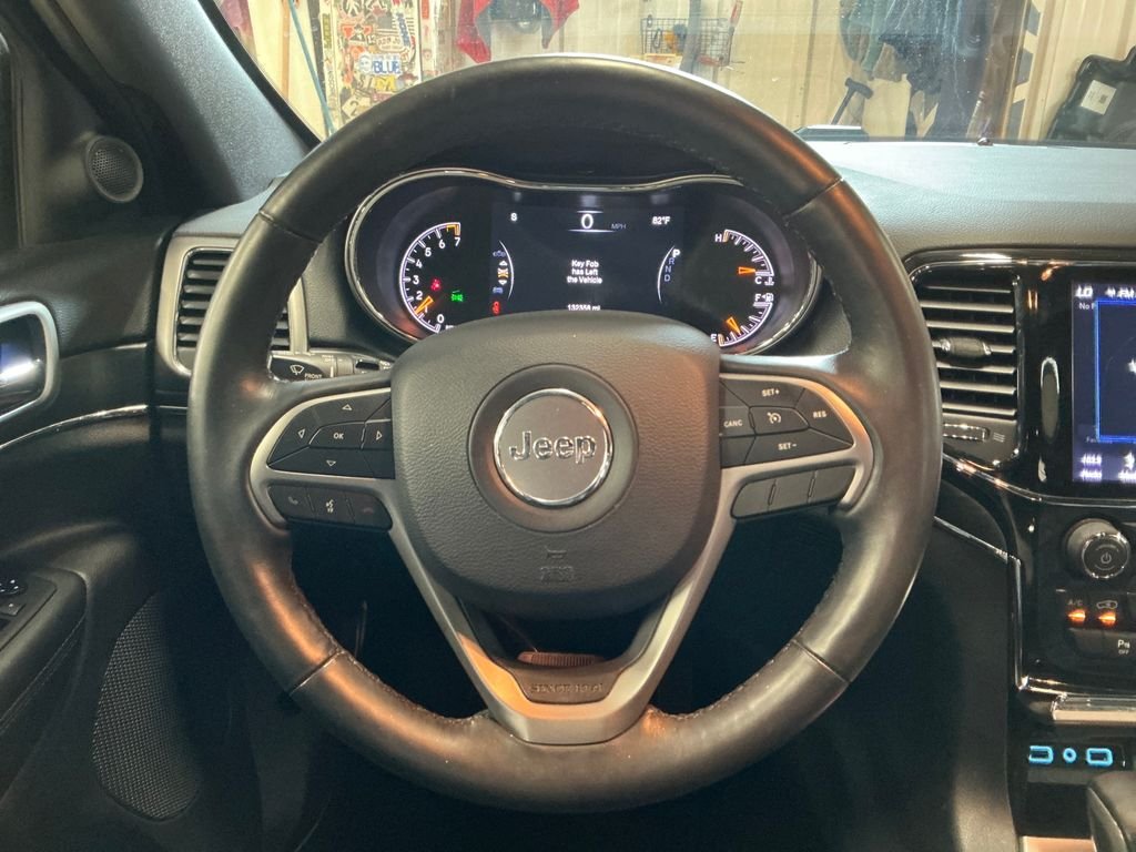 Used 2019 Gray Jeep Limited image 20