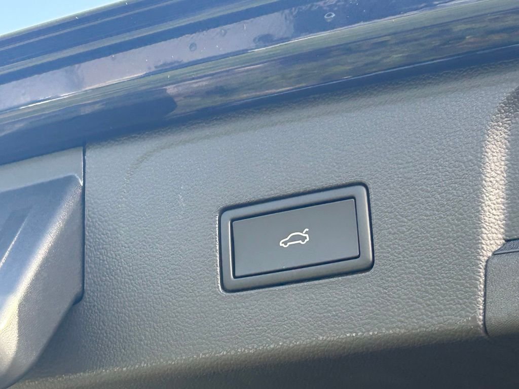 New 2026 Black Volkswagen SE w/Technology image 38