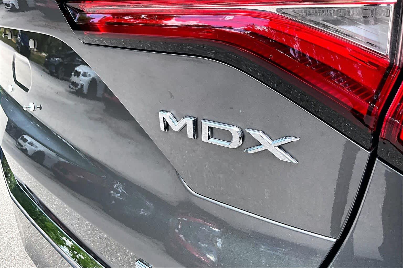 Used 2024 Liquid Carbon Metallic Acura w/Technology Package image 10