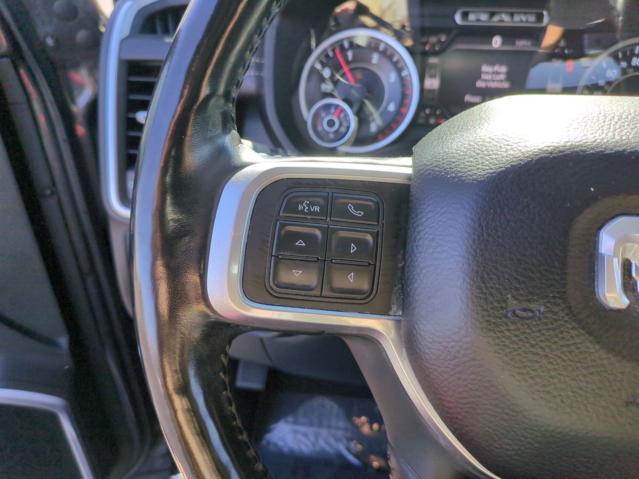 Used 2019 Granite Crystal Clearcoat Metallic Ram Laramie image 17