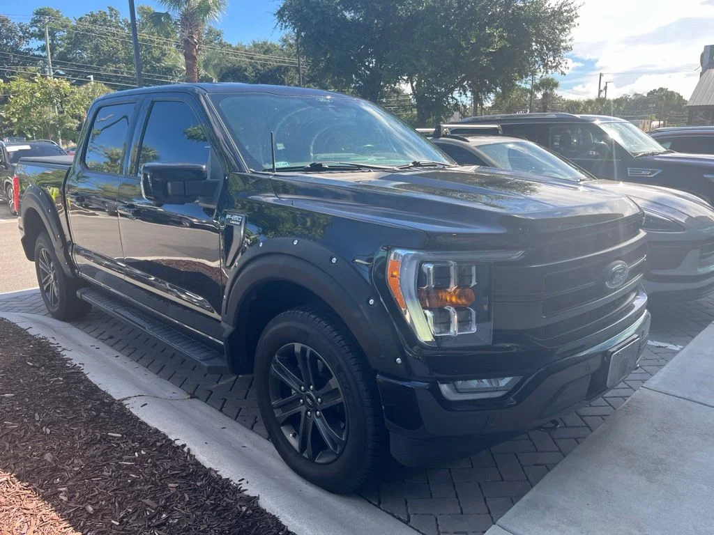 Used 2022 Black Ford Lariat image 5