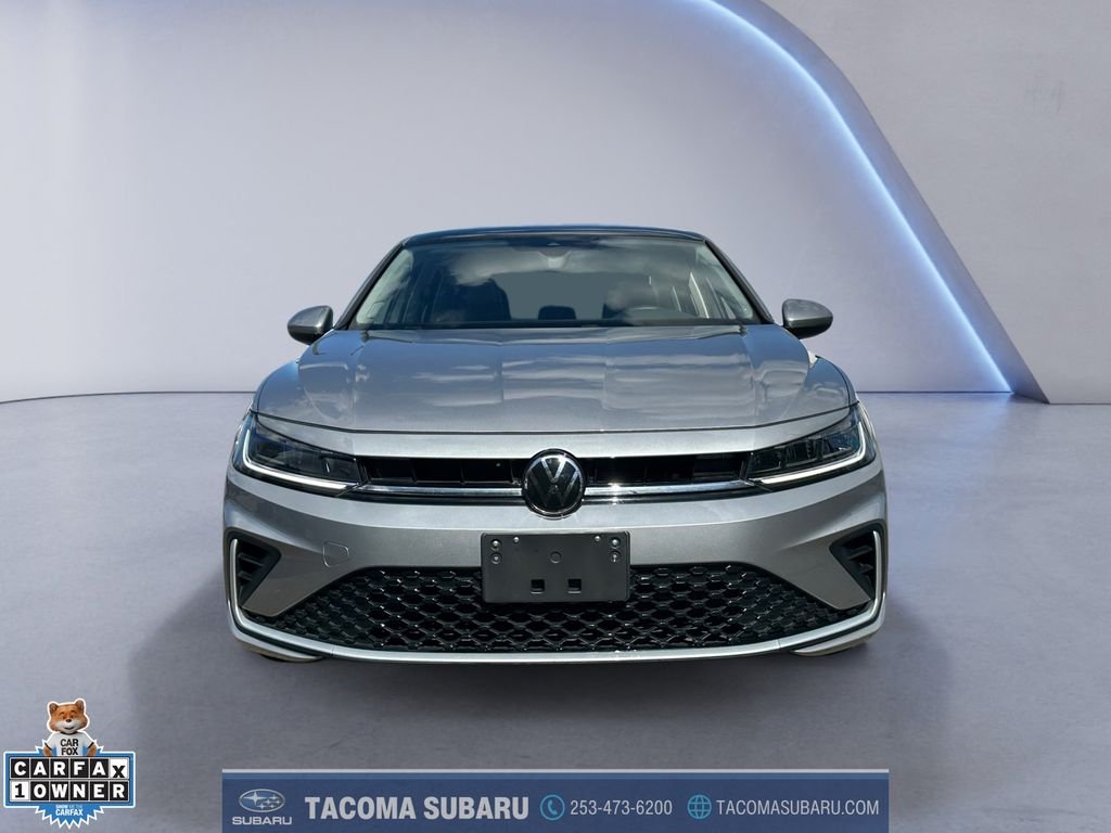 2025 Volkswagen Jetta SE - Photo 8