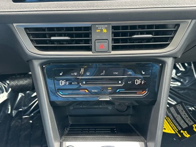 New 2026 Monument Gray W/Deep Black Roof Volkswagen 1.5T SE Black image 36