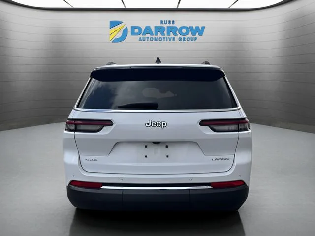 Used 2024 White Jeep Laredo image 4