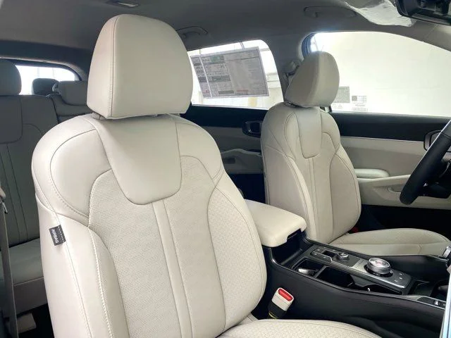 New 2026 Snow White Pearl Kia EX image 30