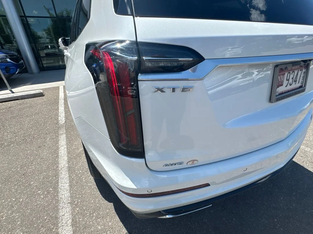 Used 2021 White Cadillac Sport image 7