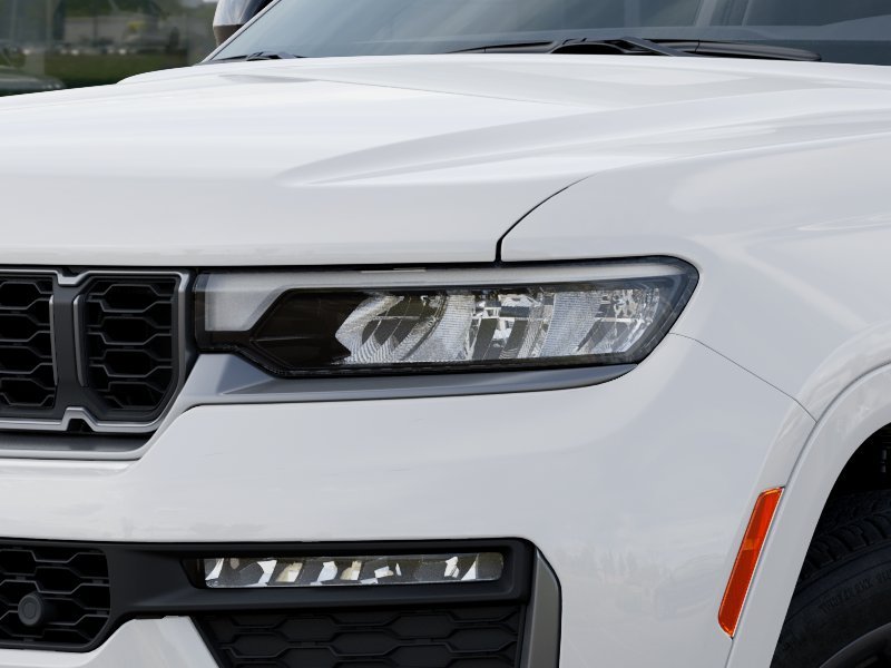 New 2027 Bright White Clear-Coat Paint Jeep Limited Reserve image 35