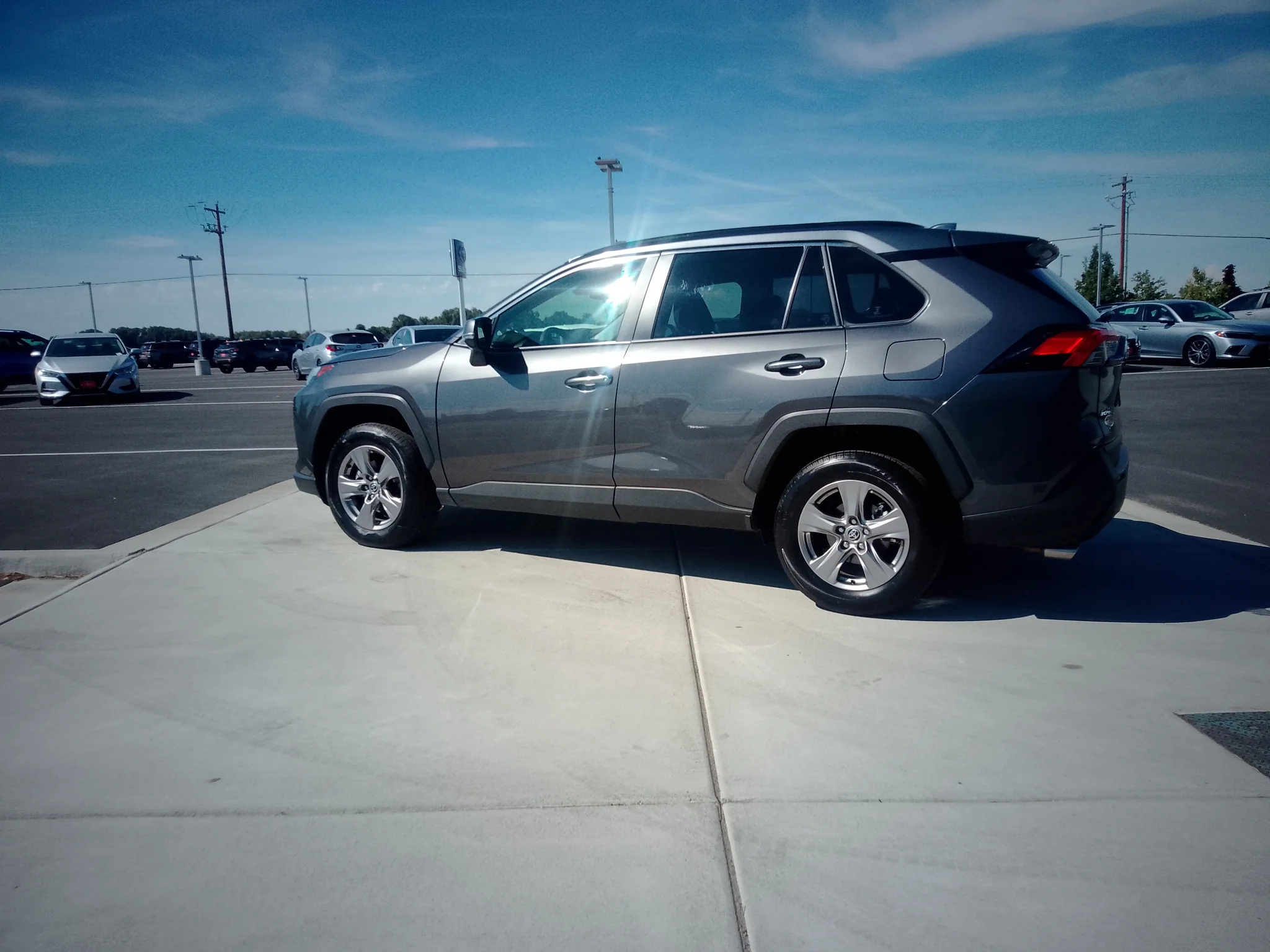 Used 2025 GRAY Toyota XLE image 5