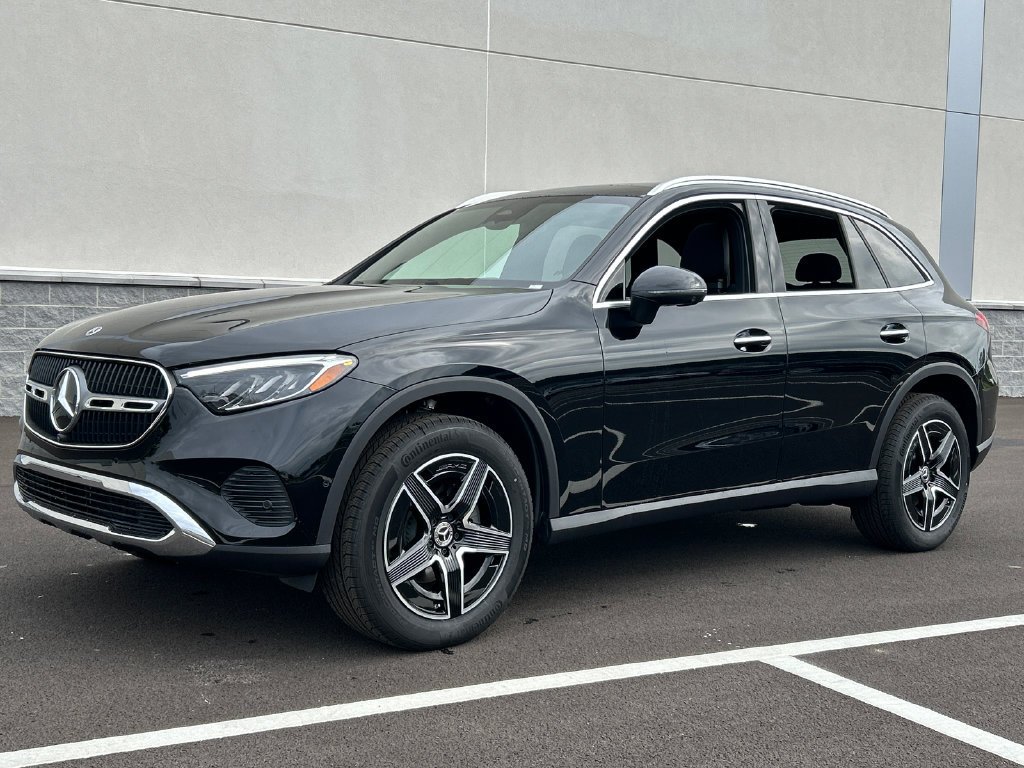 New 2026 Black Mercedes-Benz GLC 300 image 37