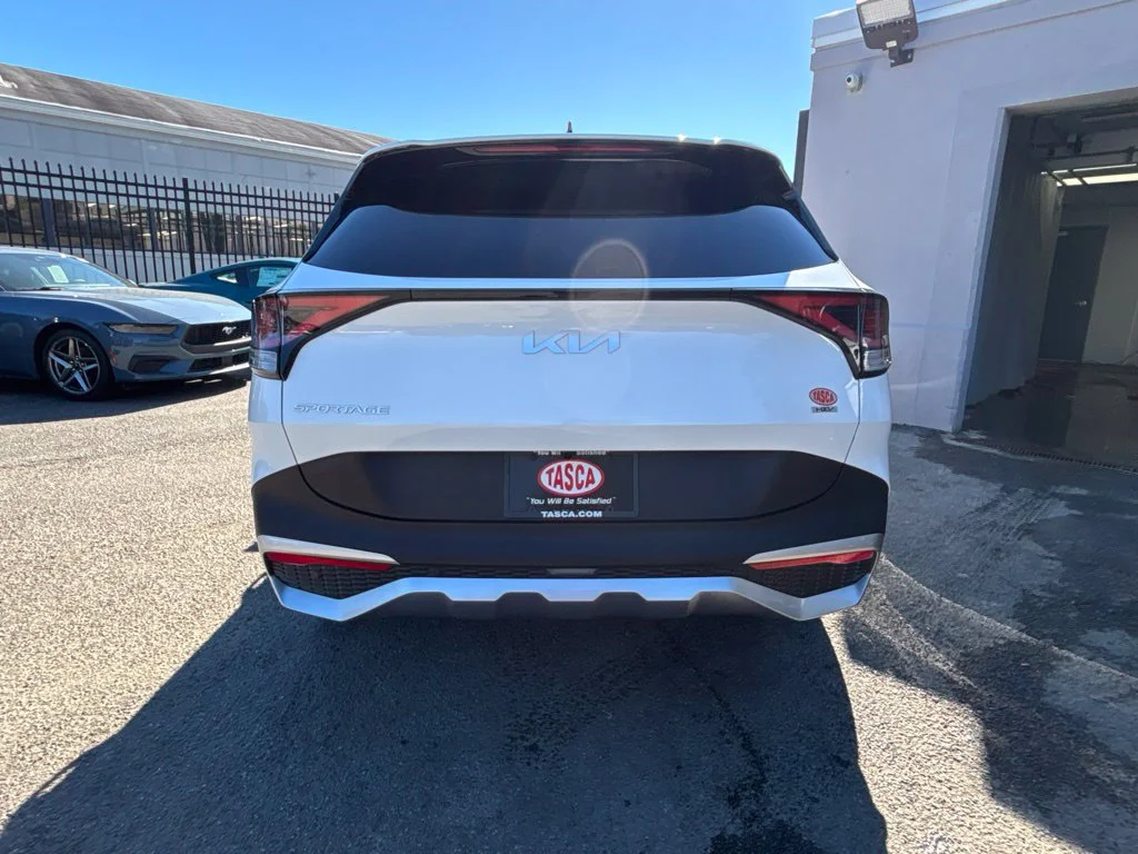 Used 2025 White Kia EX image 5