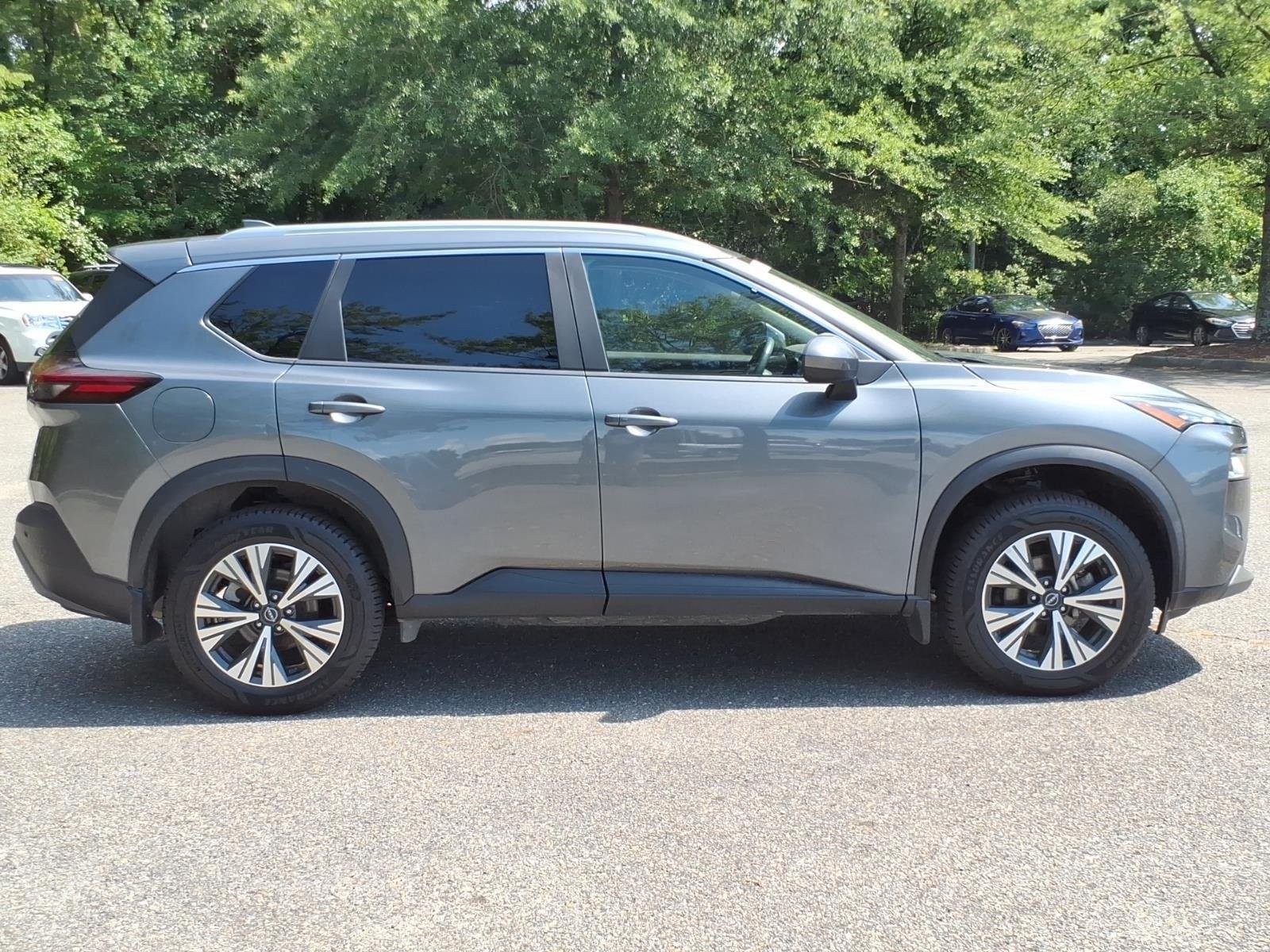 Used 2023 Gun Metallic Nissan SV image 8