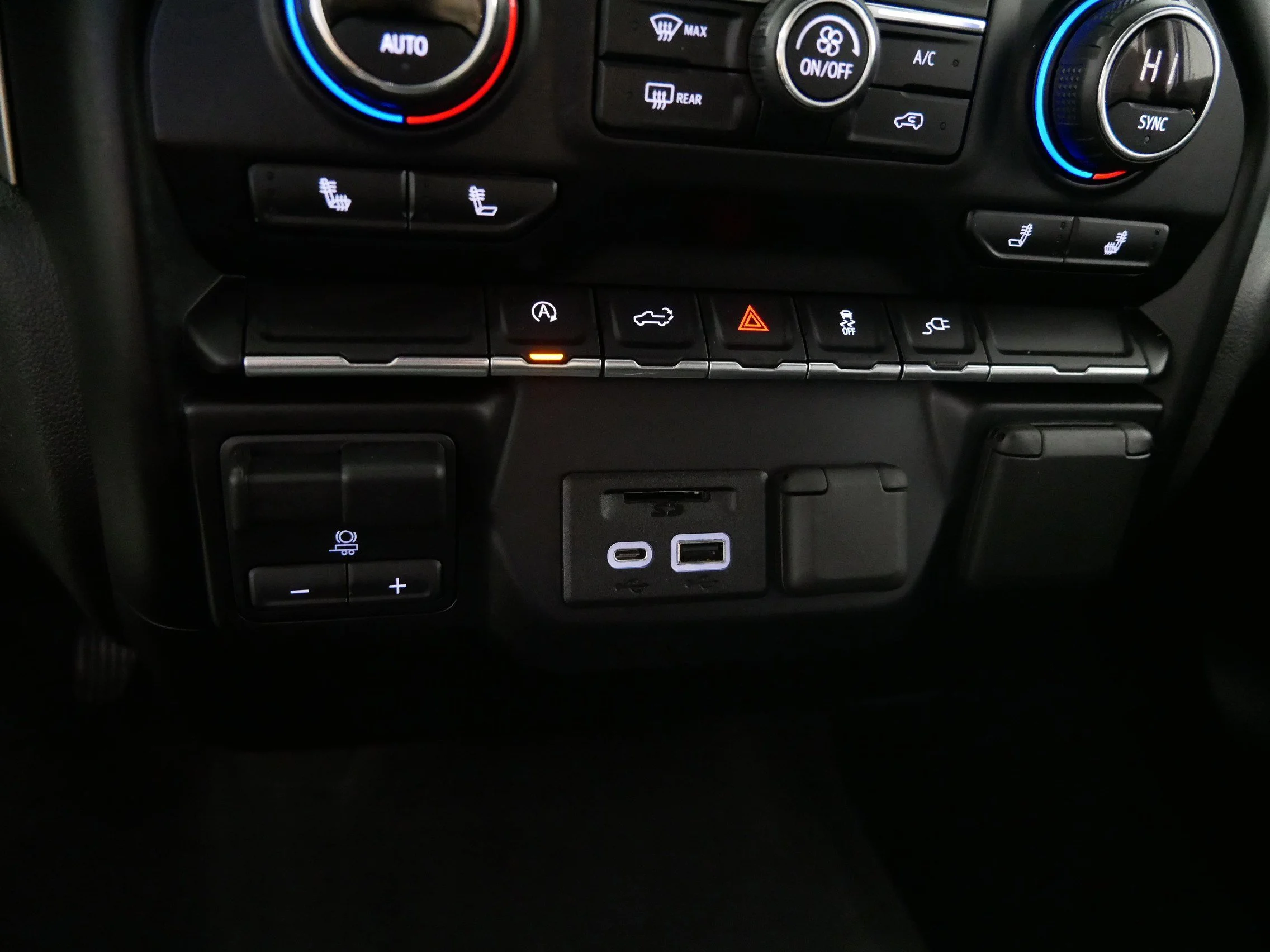 Used 2019 Shadow Gray Metallic Chevrolet LT image 29