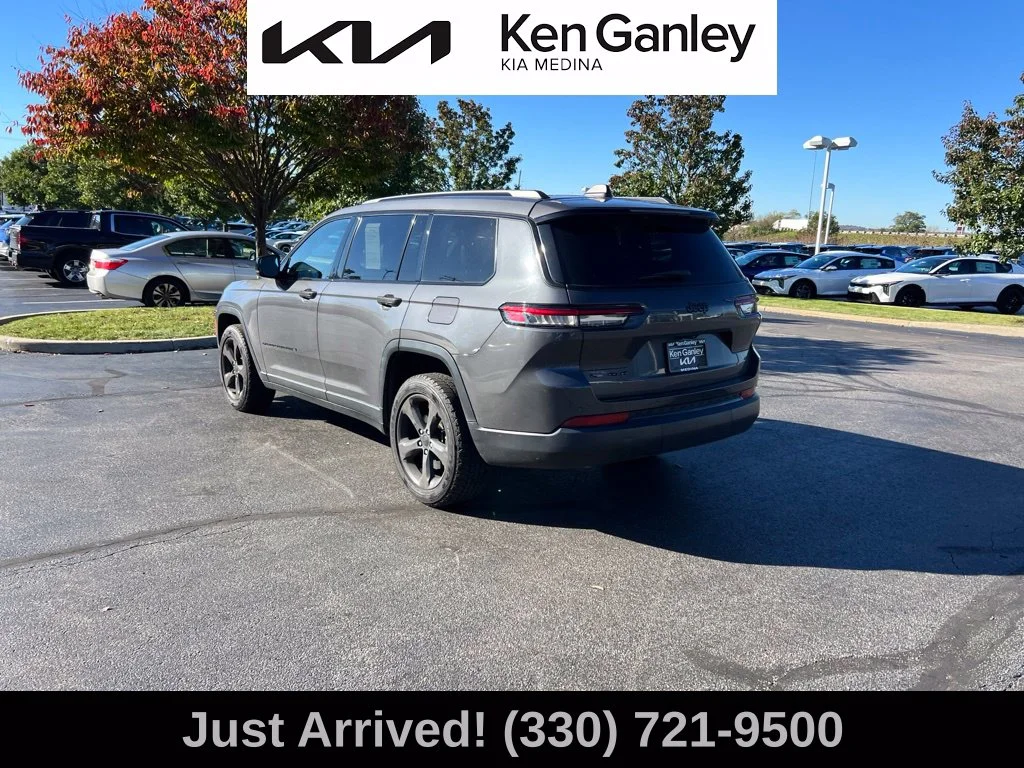 Used 2021 Gray Jeep Altitude image 7