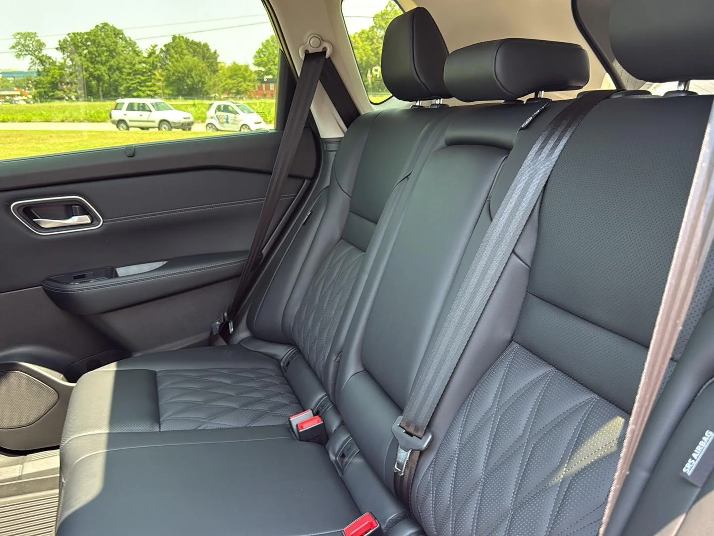 New 2026 Boulder Gray Pearl/Super Black Nissan Platinum image 14