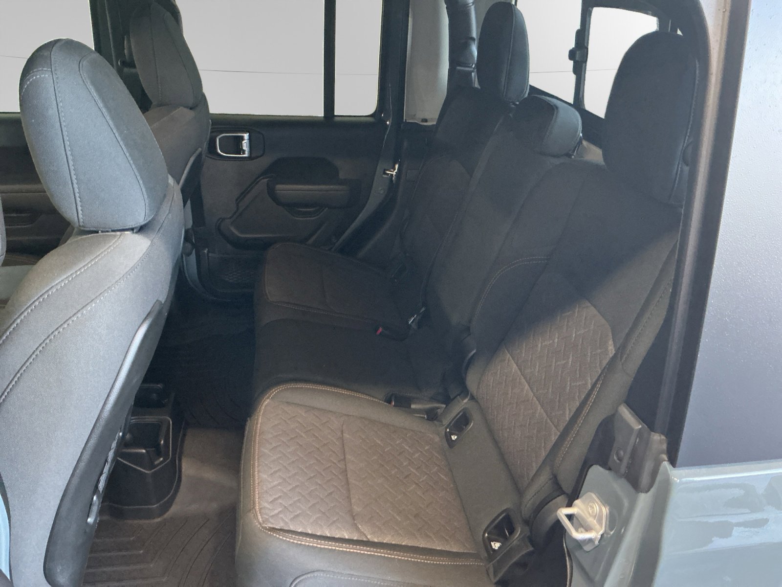 Used 2025 Anvil Clearcoat Jeep Mojave image 13
