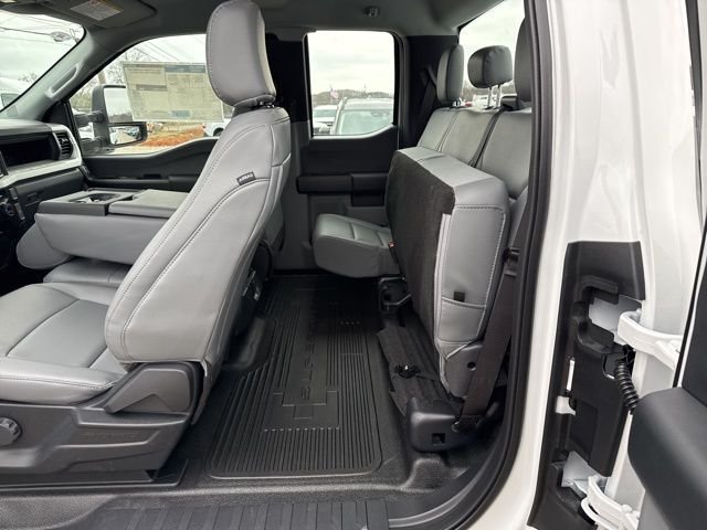 New 2026 Oxford White Ford XL image 14