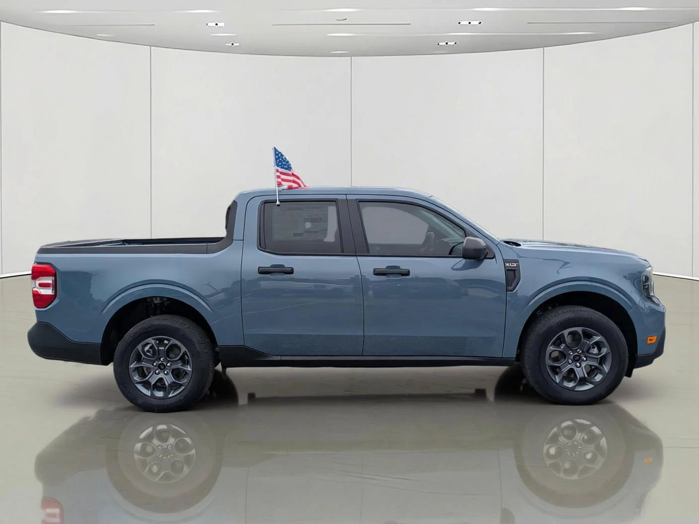 New 2026 Azure Gray Metallic Tri-Coat Ford XLT image 5