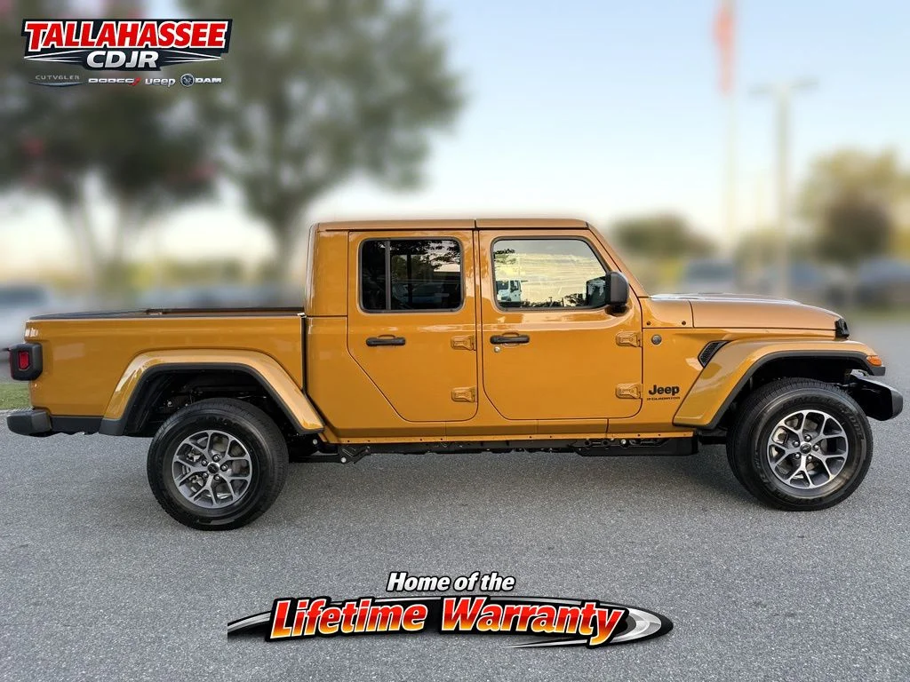 New 2026 Goldilocks Exterior Paint Jeep Sport S image 2