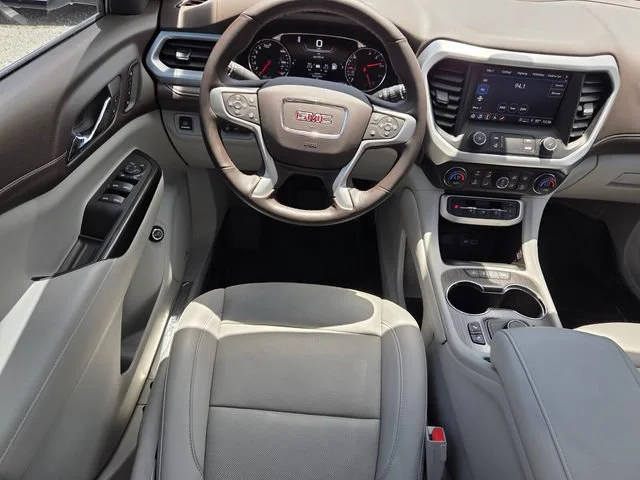 2023 GMC Acadia SLT - Photo 9