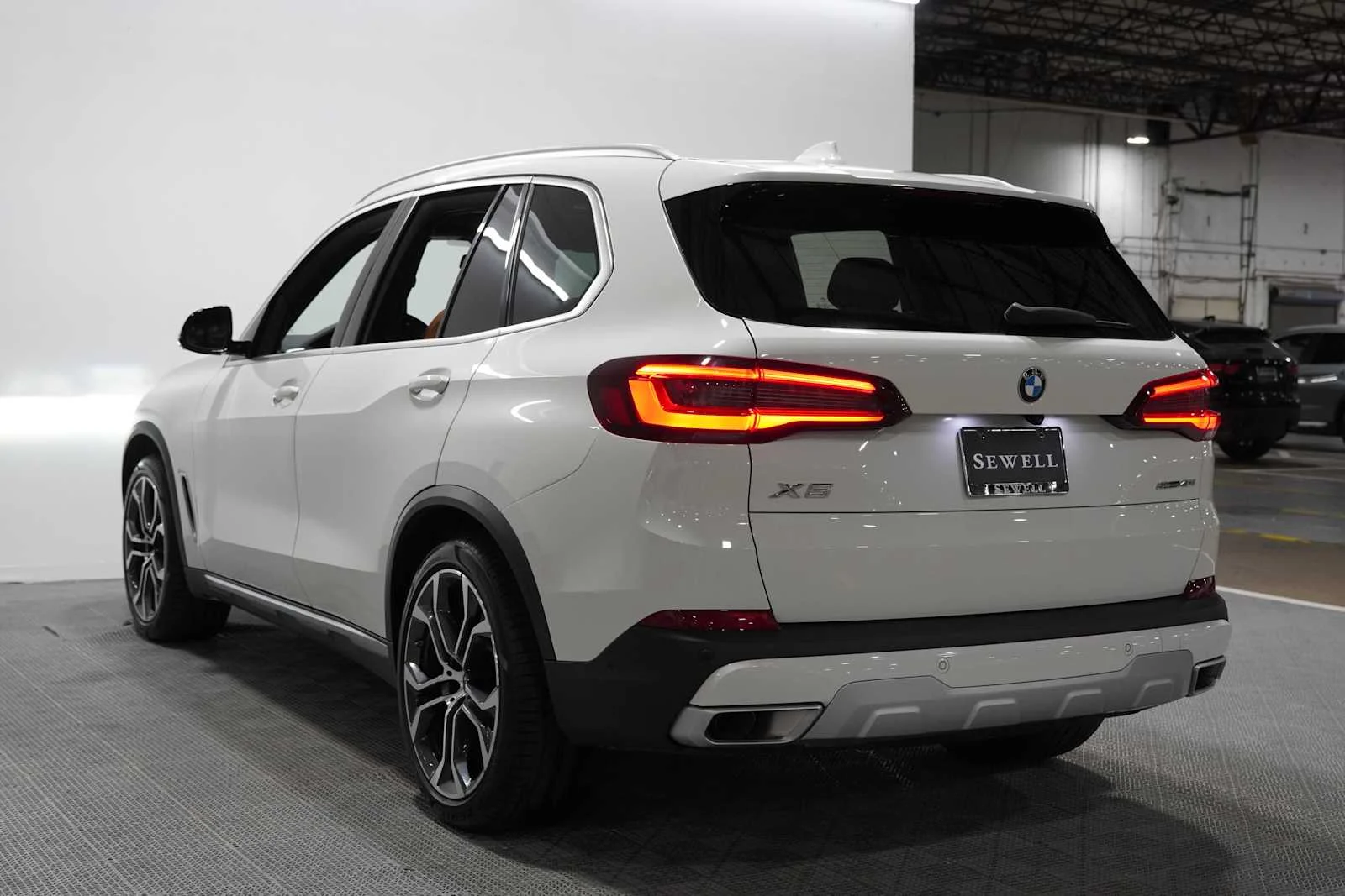 Certified Used 2023 Alpine White BMW sDrive40i image 6
