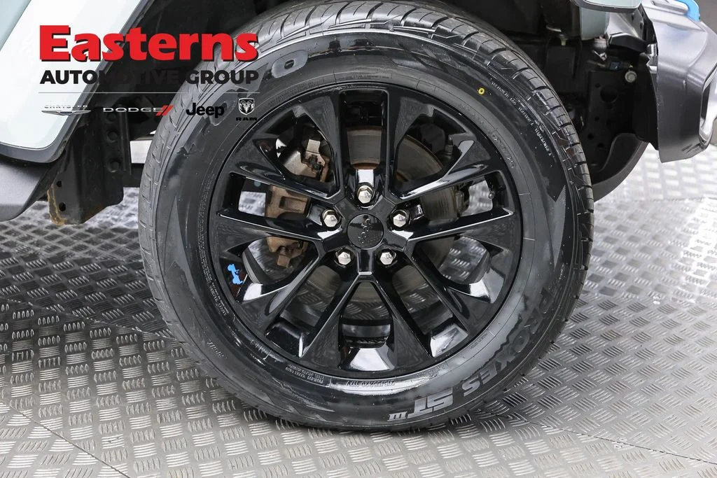 Used 2023 Gray Jeep Sahara 4xe image 30