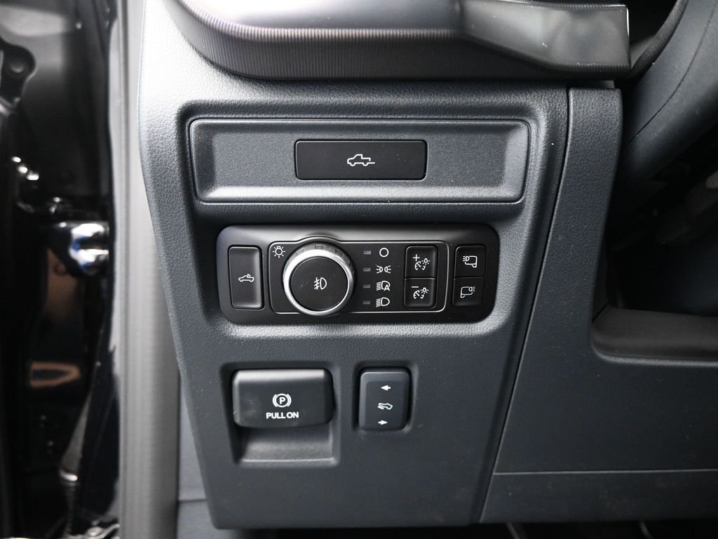 New 2026 Agate Black Metallic Ford Lariat image 10