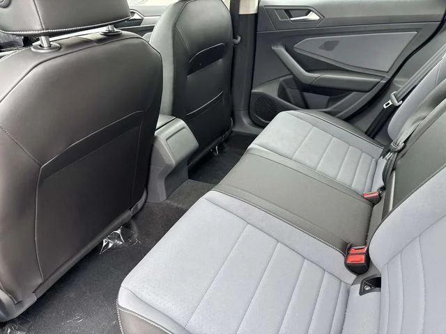 New 2026 Silver Volkswagen 1.5T SE image 10