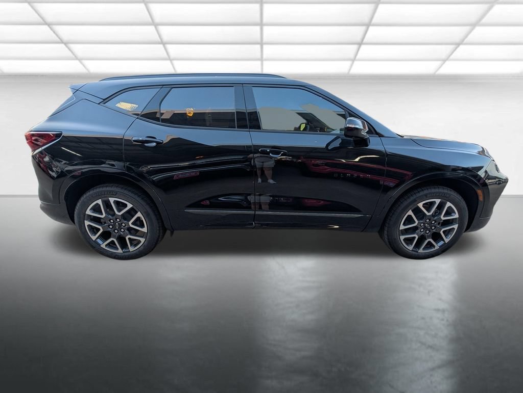 New 2026 Black Chevrolet RS image 34