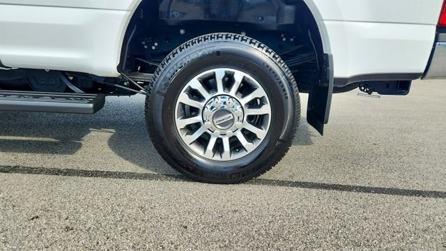 Used 2022 White Ford Lariat image 13
