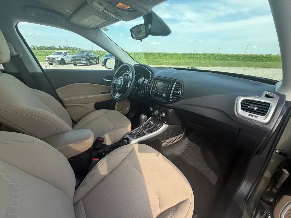 Certified Used 2018 Green Jeep Sport image 29