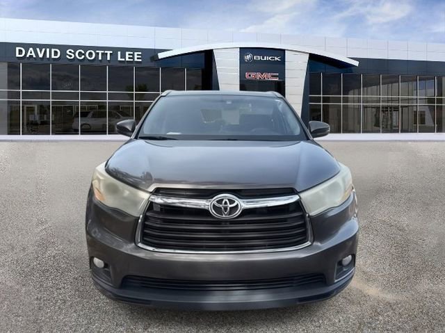 Used 2014 Toyota Highlander XLE with VIN 5TDKKRFH1ES015373 for sale in Crestview, FL