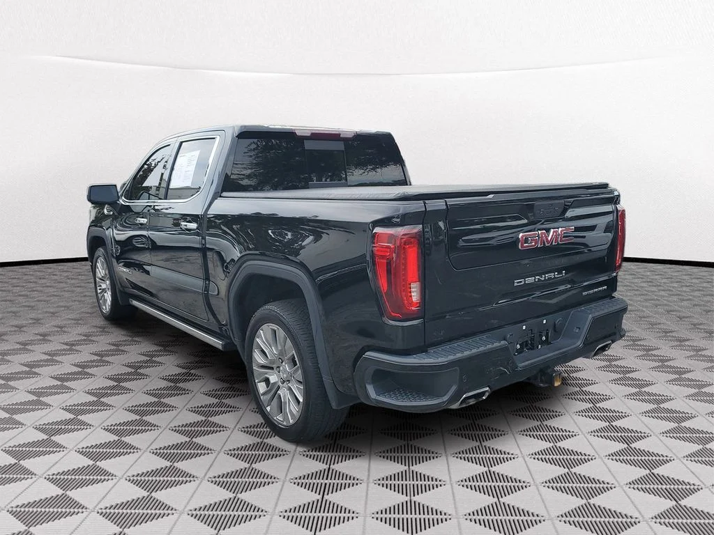 Used 2022 Black GMC Denali image 4