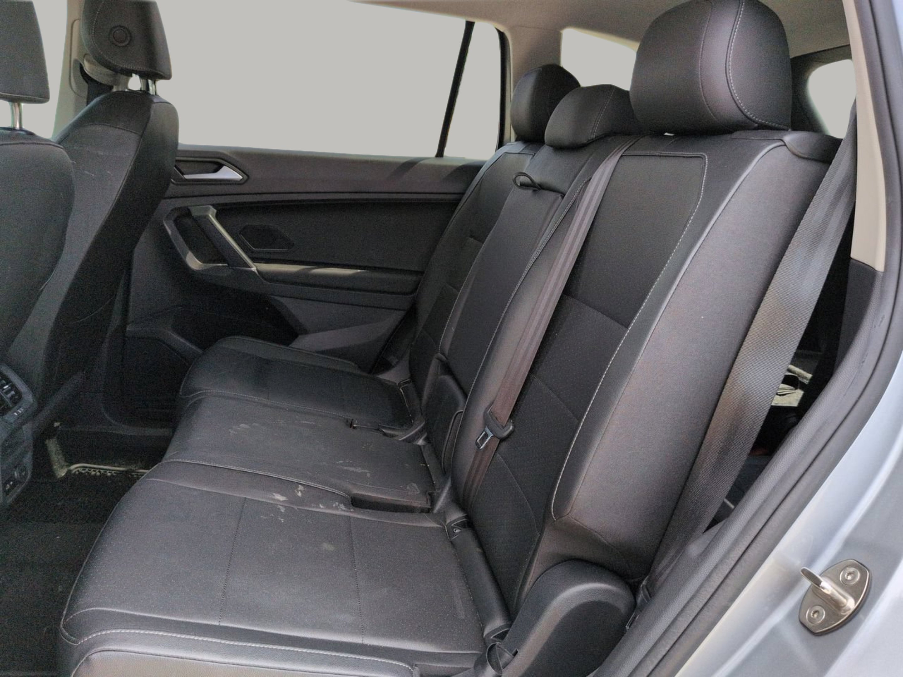 Used 2020 Silver Metallic Volkswagen 2.0T SE image 10
