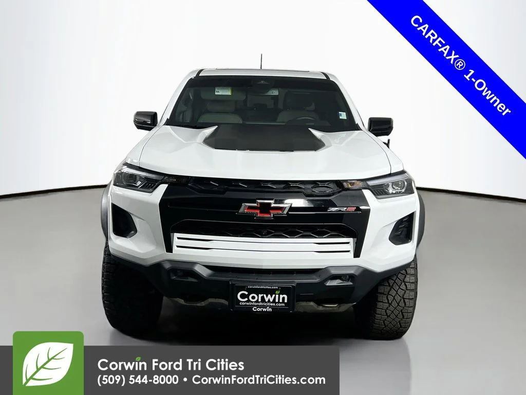 Used 2025 Summit White Chevrolet ZR2 image 4