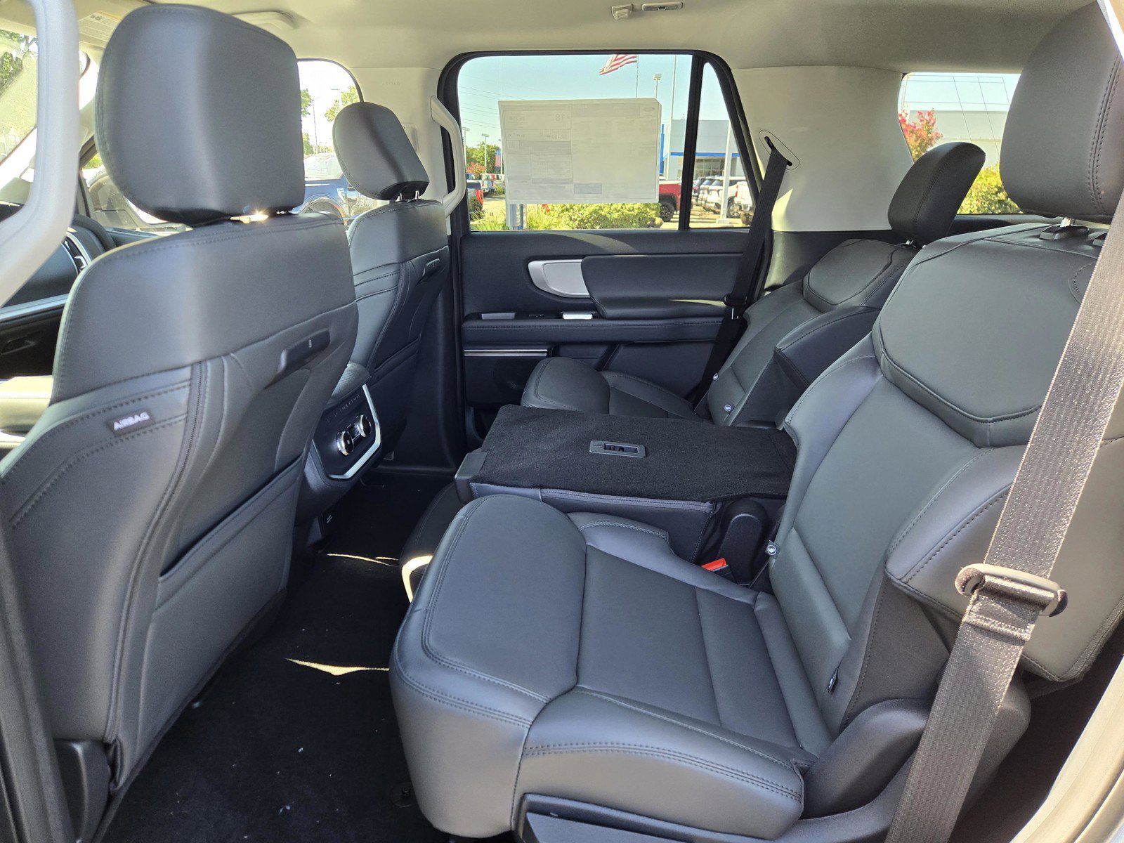 New 2026 Oxford White Ford Active image 7