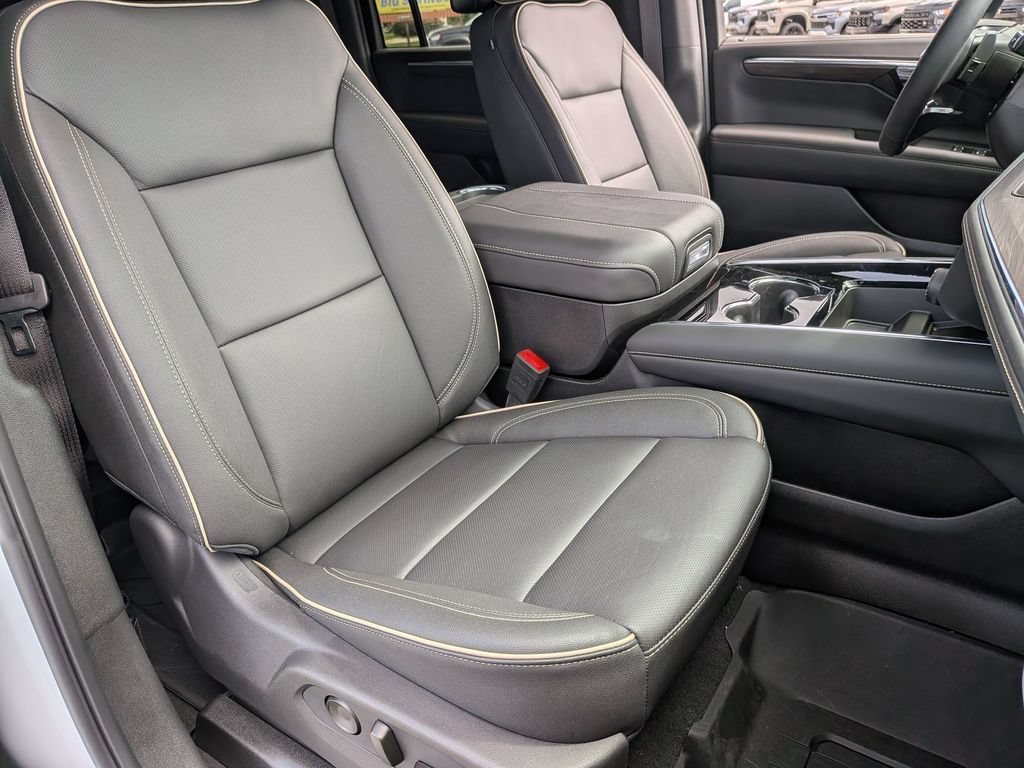 New 2026 Polar White Tricoat Chevrolet Premier image 26