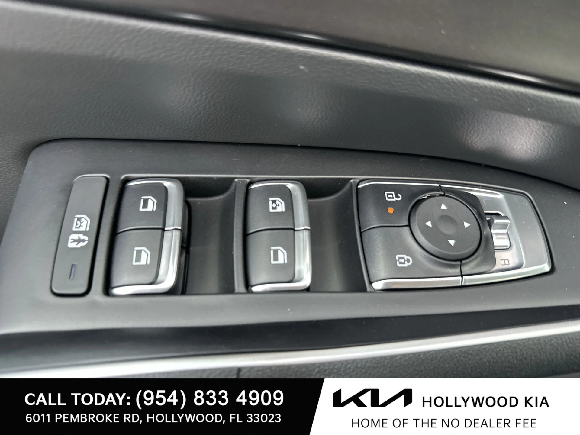 New 2026 Ivory Silver Kia S image 17