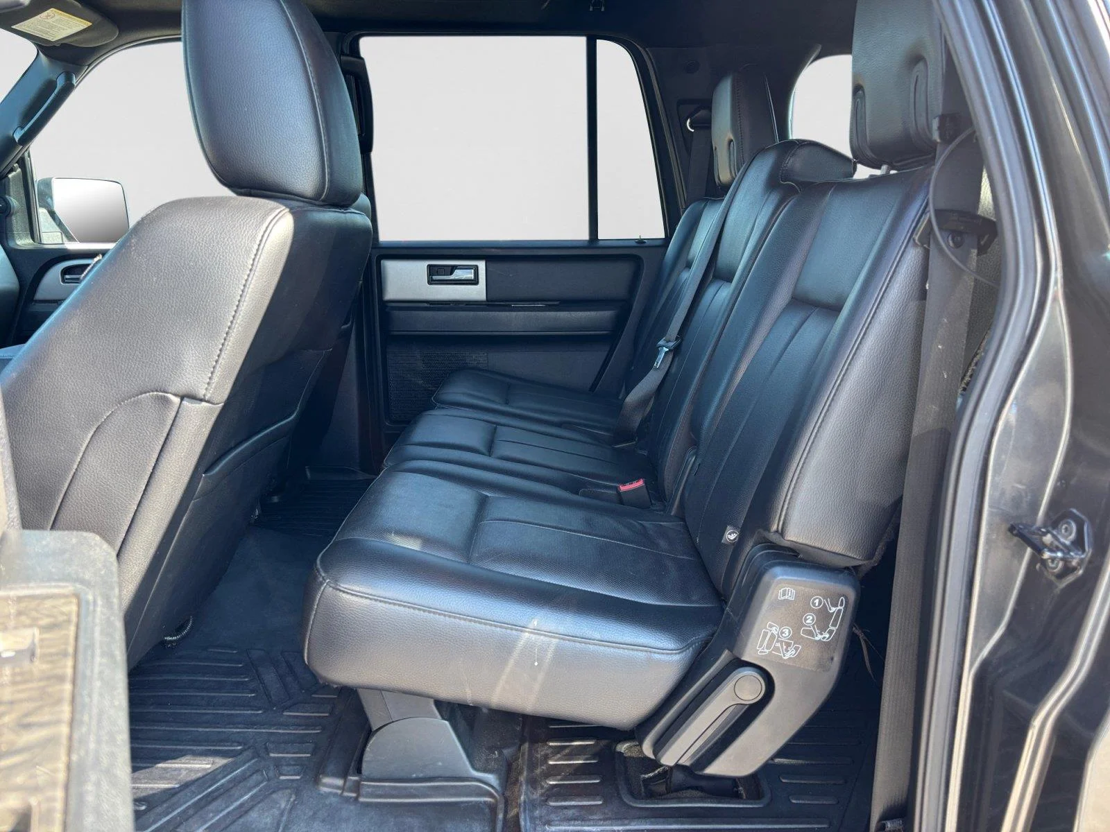 Used 2016 Magnetic Ford Limited image 39