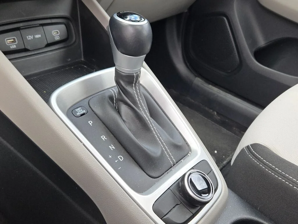 2023 Hyundai Venue SEL - Photo 23