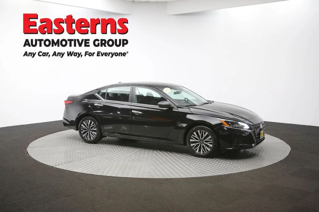 Used 2024 Black Nissan 2.5 SV image 44