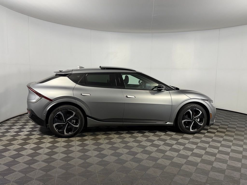 Used 2024 Gray Kia GT-Line image 7