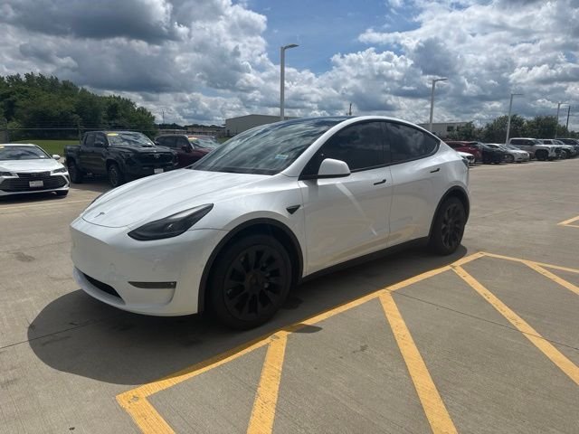 Used 2022 White Tesla Long Range image 9