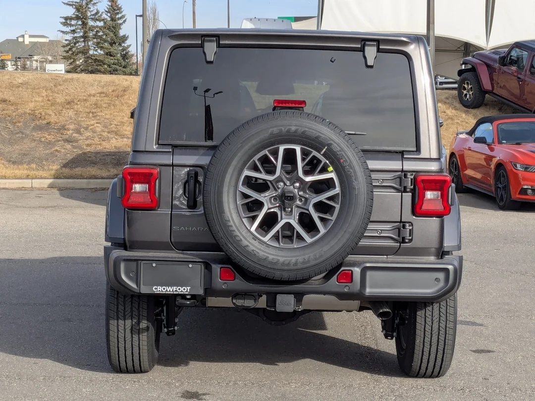 New 2026 Grey Jeep Sahara - - 4x4 - McKinley Leather - Body-Color Top - Alpine Audio - Technology Group & More! image 7