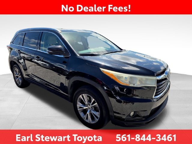 Used 2014 Black Toyota XLE V6 image 2