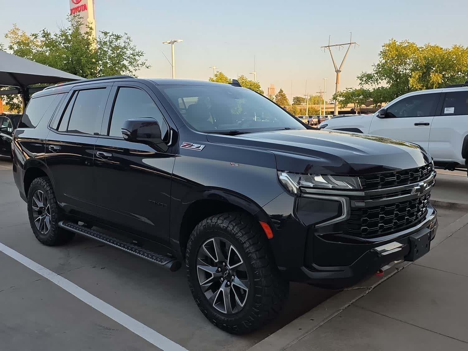 Used 2021 Midnight Blue Metallic Chevrolet Z71 image 4