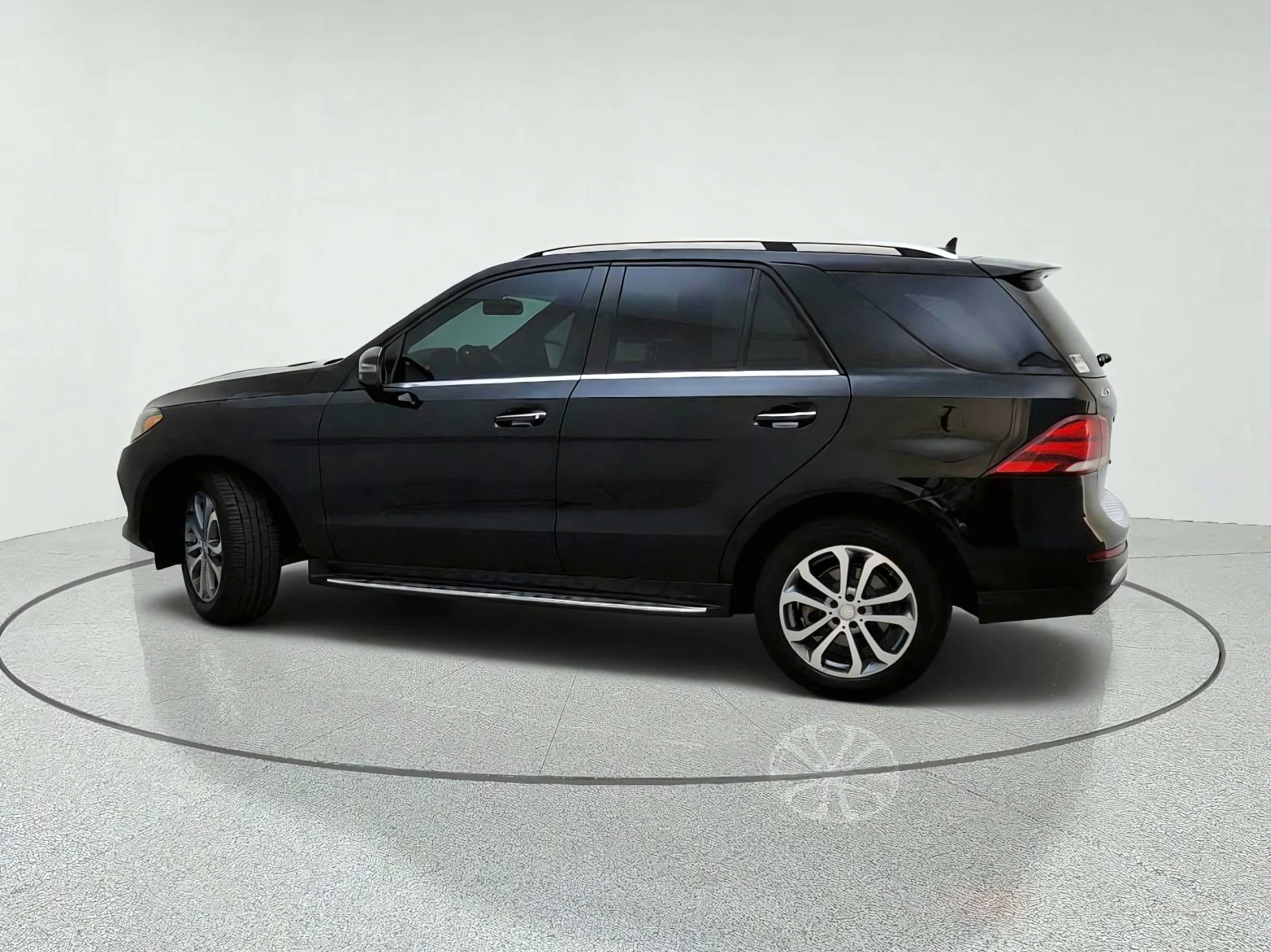 Used 2017 Black Mercedes-Benz GLE 350 image 13