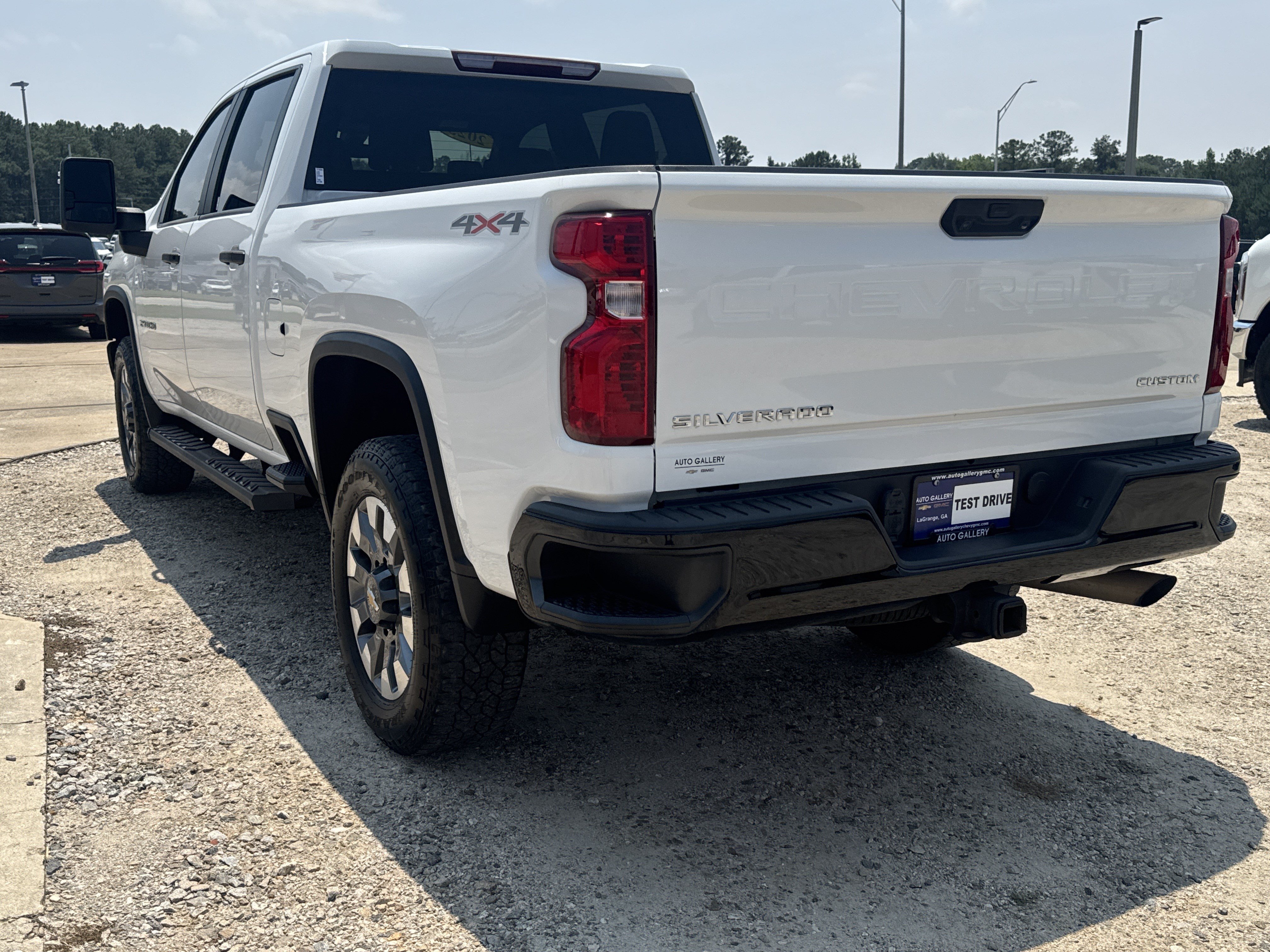 2023 Chevrolet Silverado 2500HD Custom - Photo 8