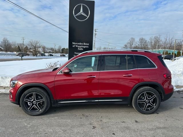 New 2026 MANUFAKTUR Patagonia Red Metallic Mercedes-Benz GLB 250 image 2
